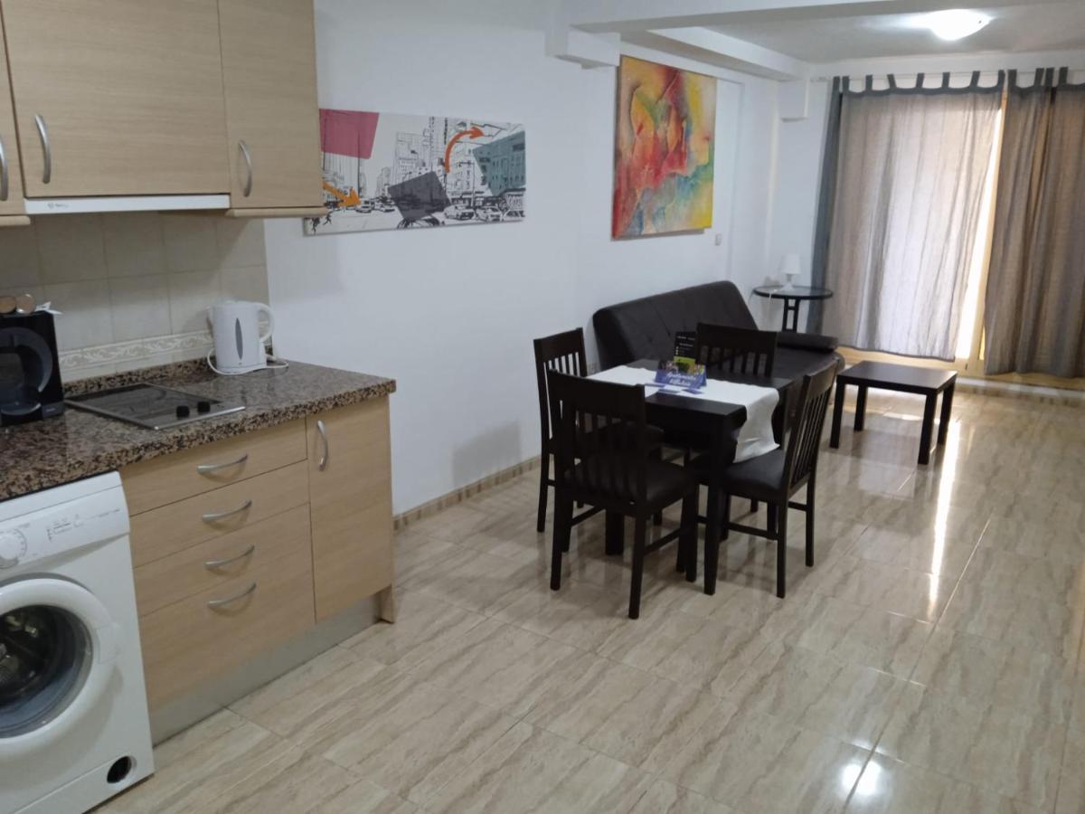 Puerta Del Sol Trm Only Adults Aparts 托雷莫利诺斯 外观 照片