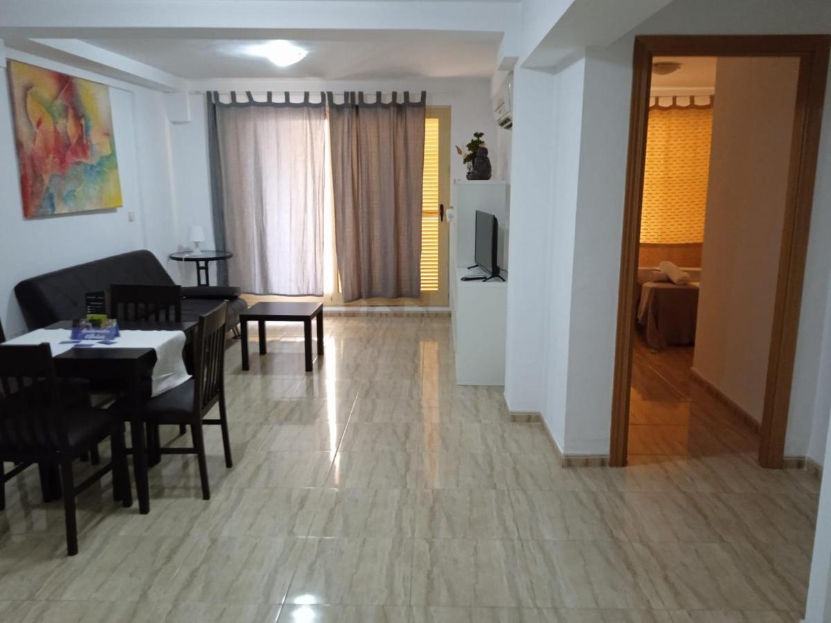 Puerta Del Sol Trm Only Adults Aparts 托雷莫利诺斯 外观 照片